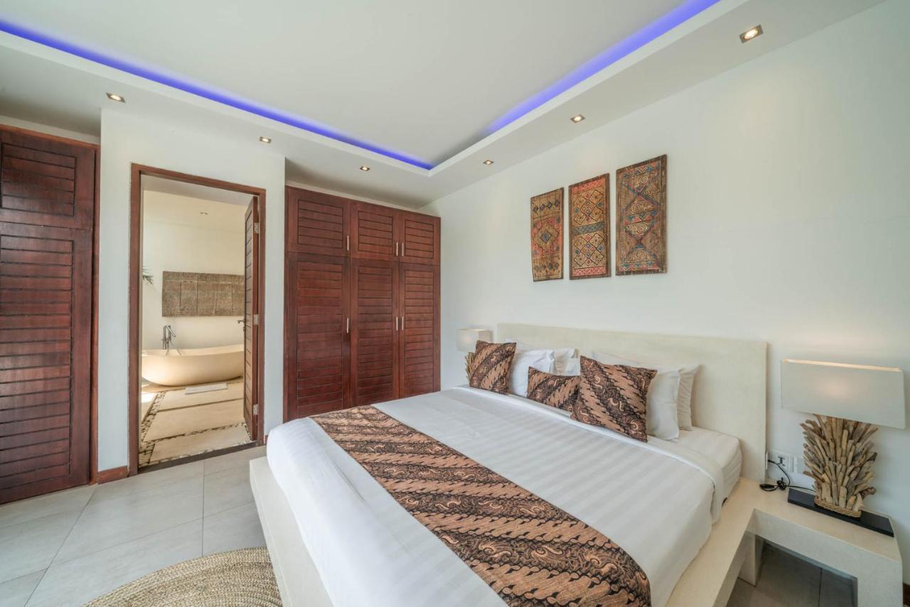 Villa Tira - Elegant 3Br In Central Seminyak Exterior photo