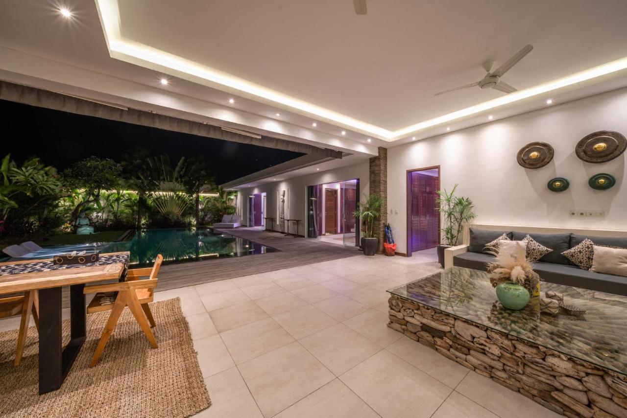 Villa Tira - Elegant 3Br In Central Seminyak Exterior photo