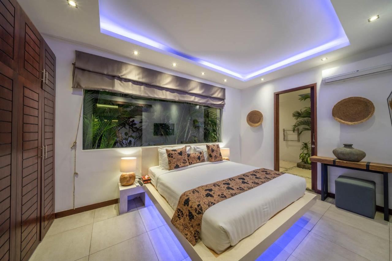 Villa Tira - Elegant 3Br In Central Seminyak Exterior photo